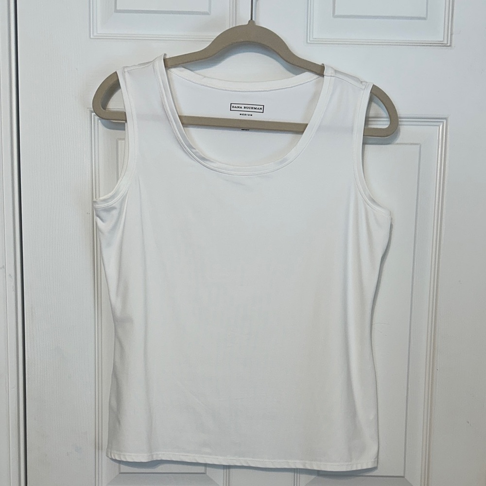 Dana Buchman Women’s White Tank Top size medium